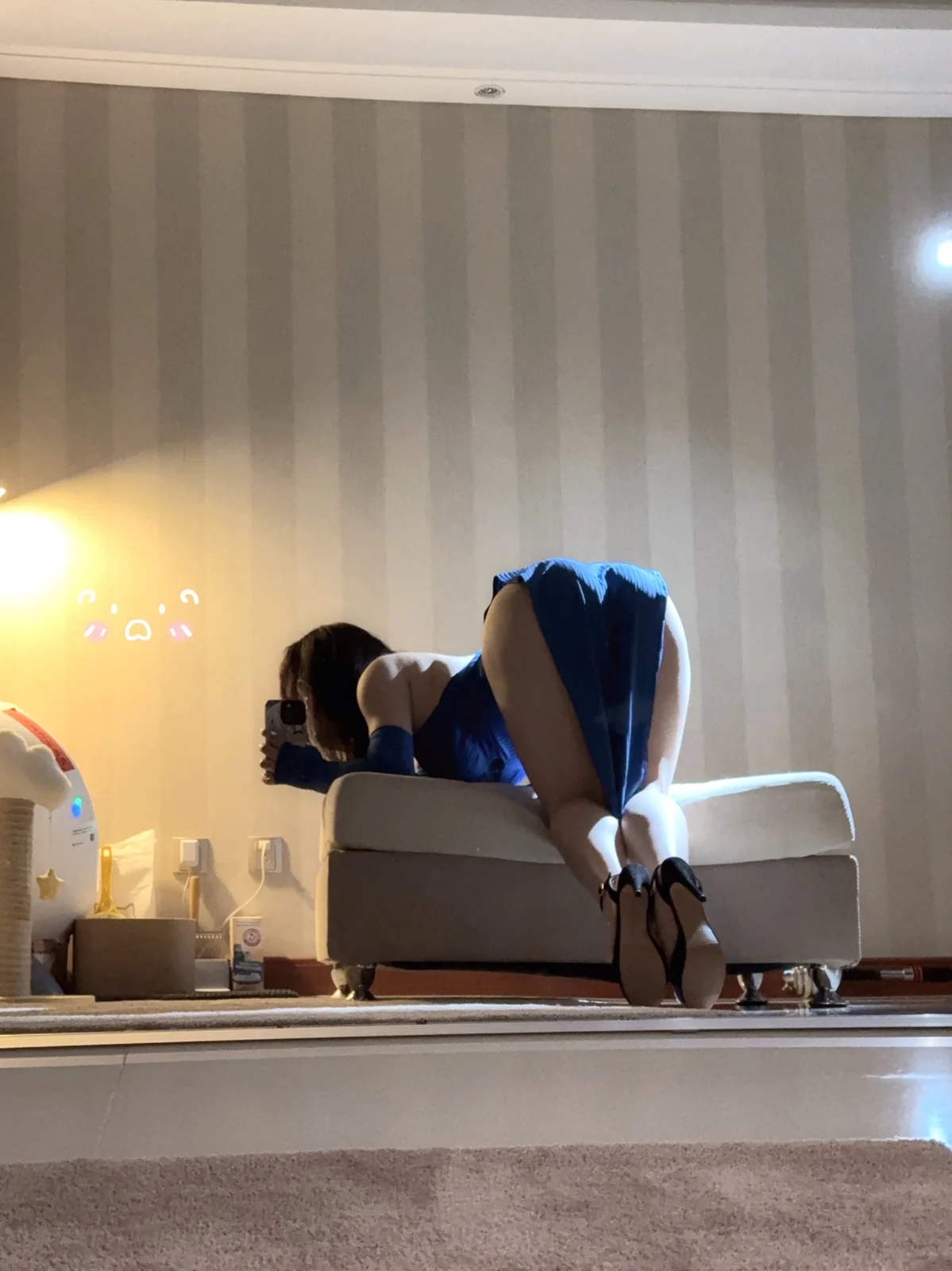 皮皮奶 - 蓝色旗袍 [17P1V-79MB]