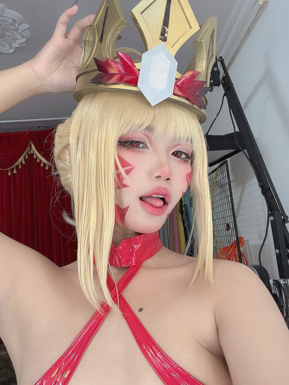 Aiko Uwu - Queen Draco [65P-1.02GB]
