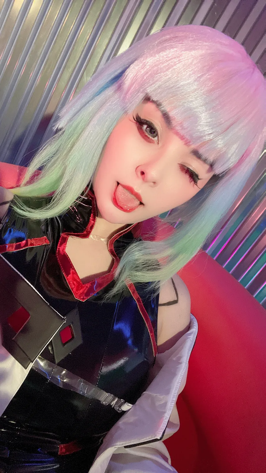 Helly Valentine - Lucy [34P-101MB]