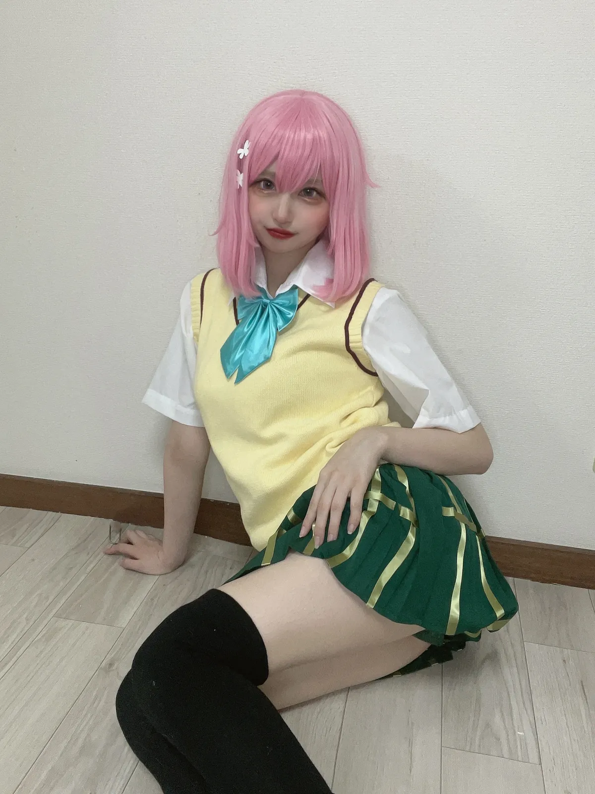 しおん共和国 - もものハーレム誘惑 [63P-348MB]