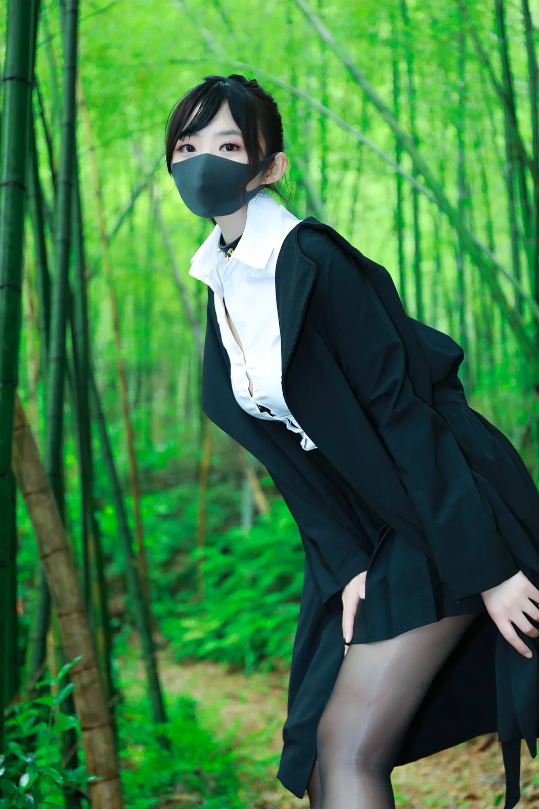 李佳 - 黑百褶裙森林 [58P-424MB]