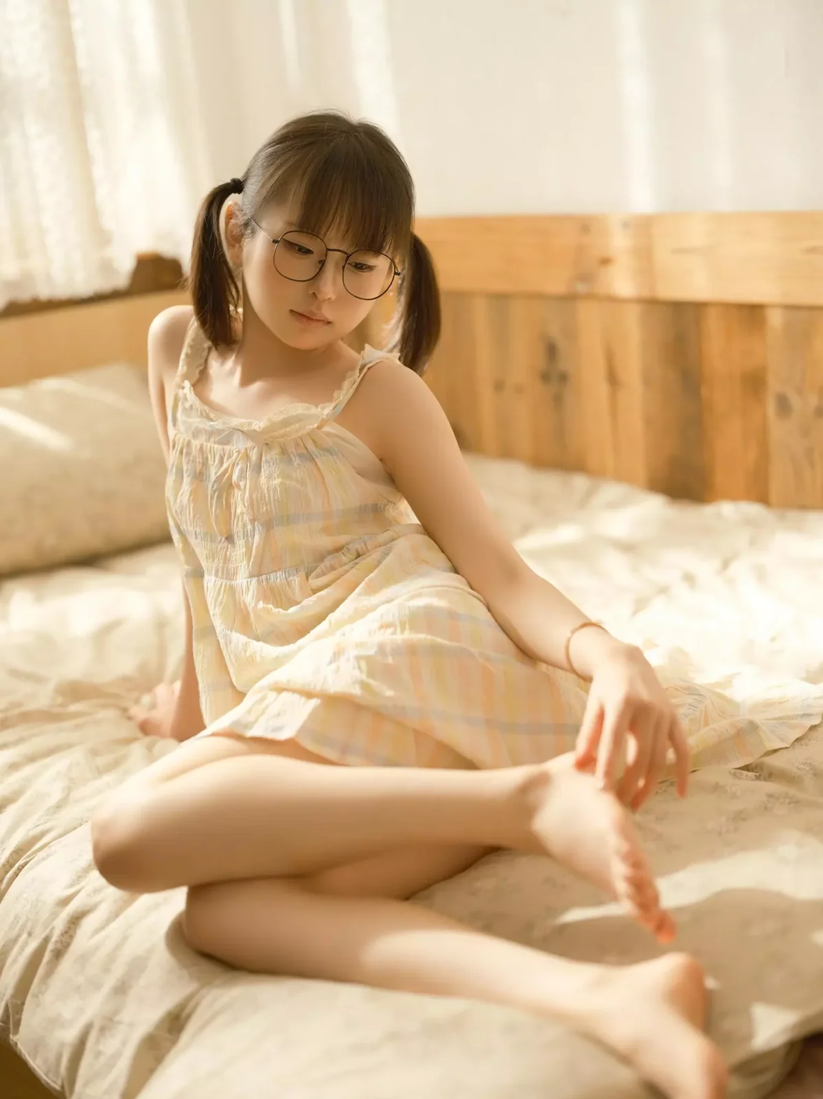 幼水铃衣 - 晨醒 [64P-148MB]