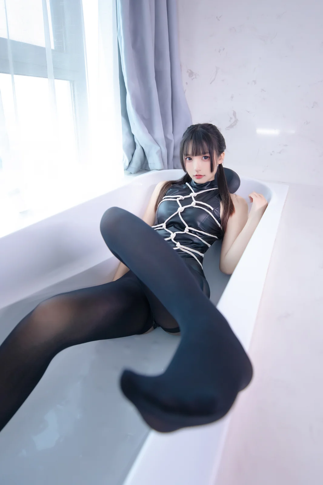 神楽坂真冬 - 夏日戏水 [75P-277MB]
