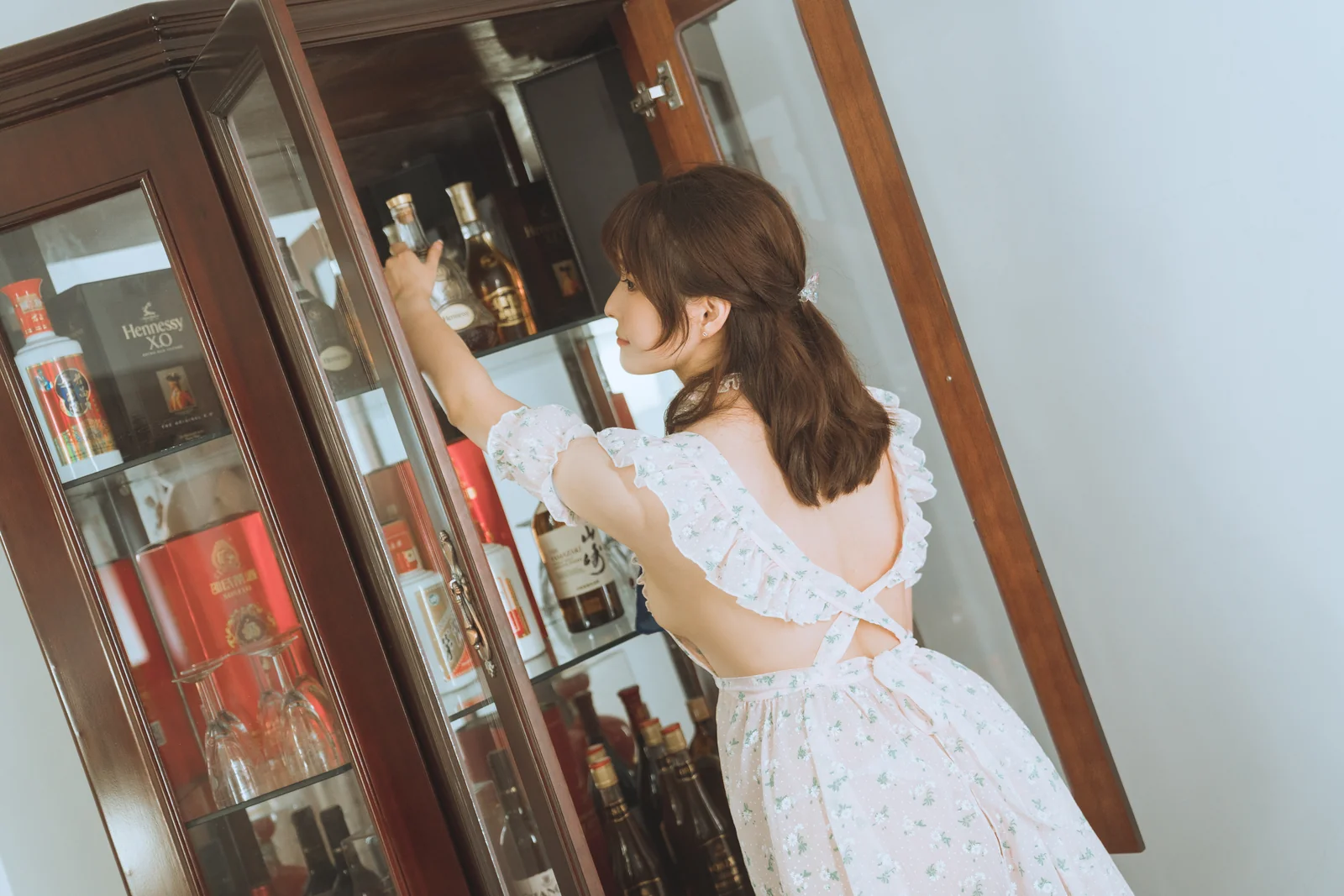 Natsuko夏夏子 - 碎花围裙 [55P-499MB]