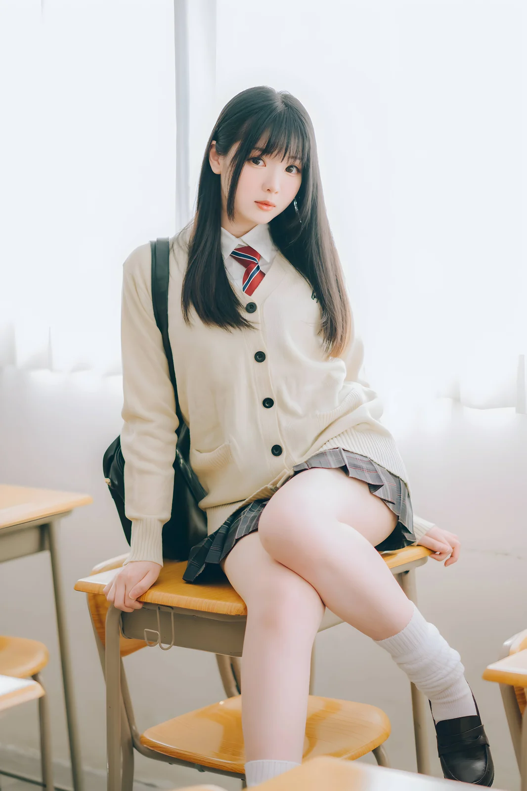 霜月shimo - DL版写真集 隣のサキュバス霜月さん！！ [124P1V-635MB]