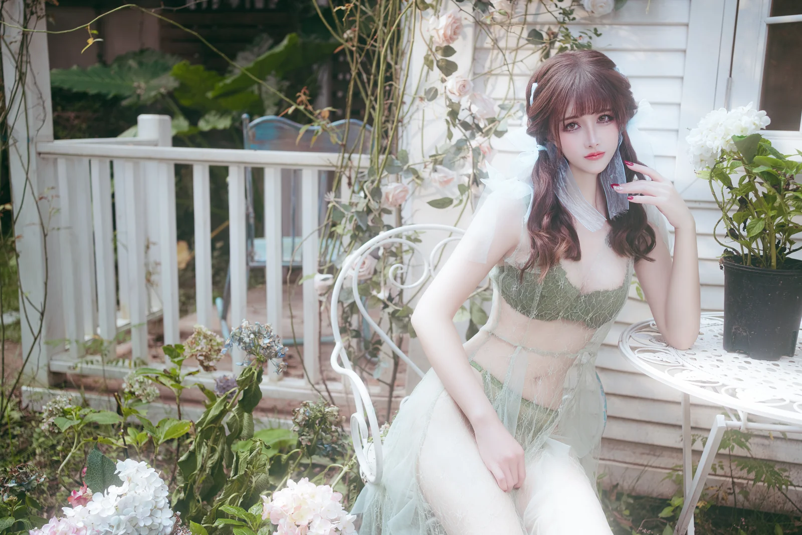 鹿八岁baby - 小鹿的秘密花园 [70P-1.44GB]