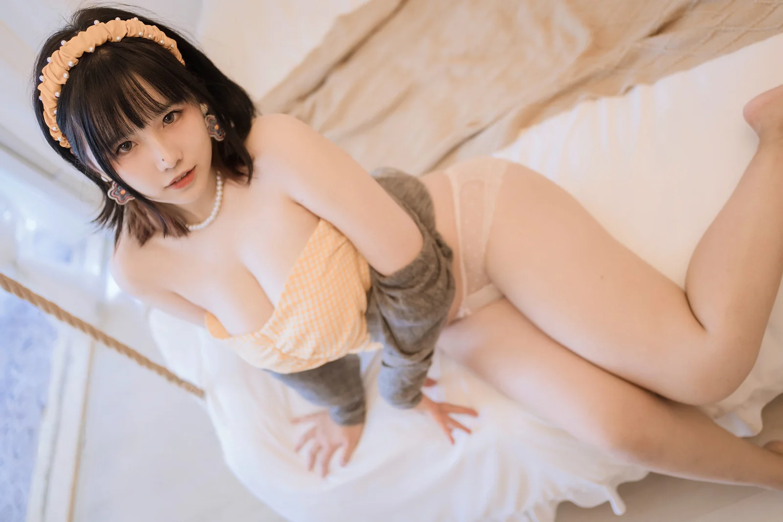 阿半今天很开心 - 黄色抹胸 68P1V [69P1V-325MB]