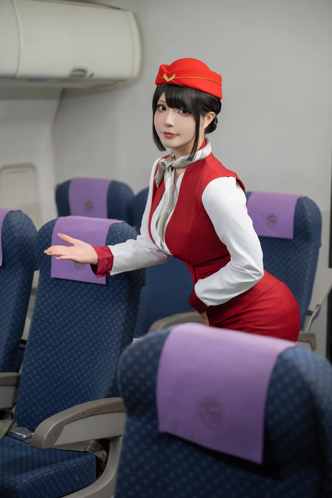 yuuhui玉汇 - 升舱服务空姐 [129P2V-1.50GB]