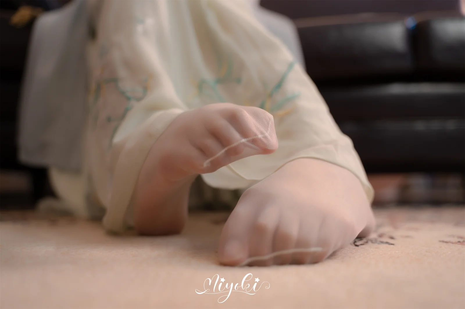 铃木美咲 - 翠兰 [33P1V-1.62GB]