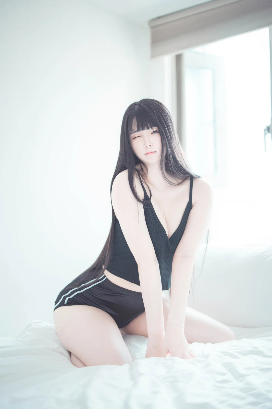 落落Raku - 周末 [44P-259MB]