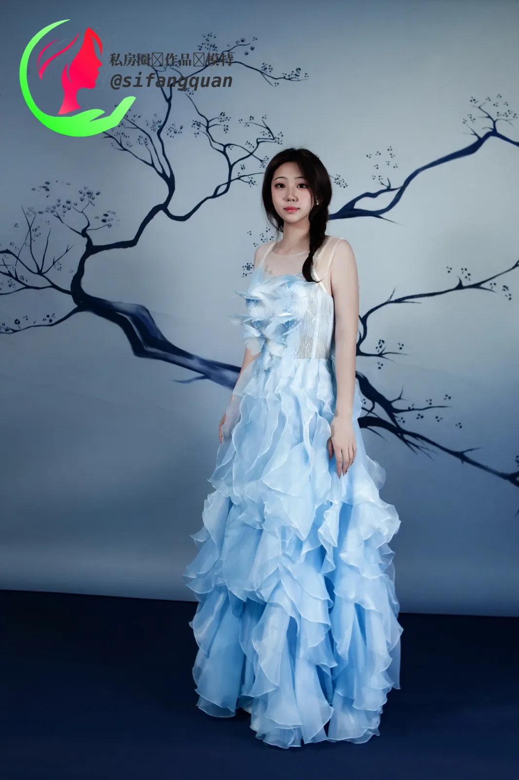 匿名 - 学妹与青花瓷 [132P-2.01GB]