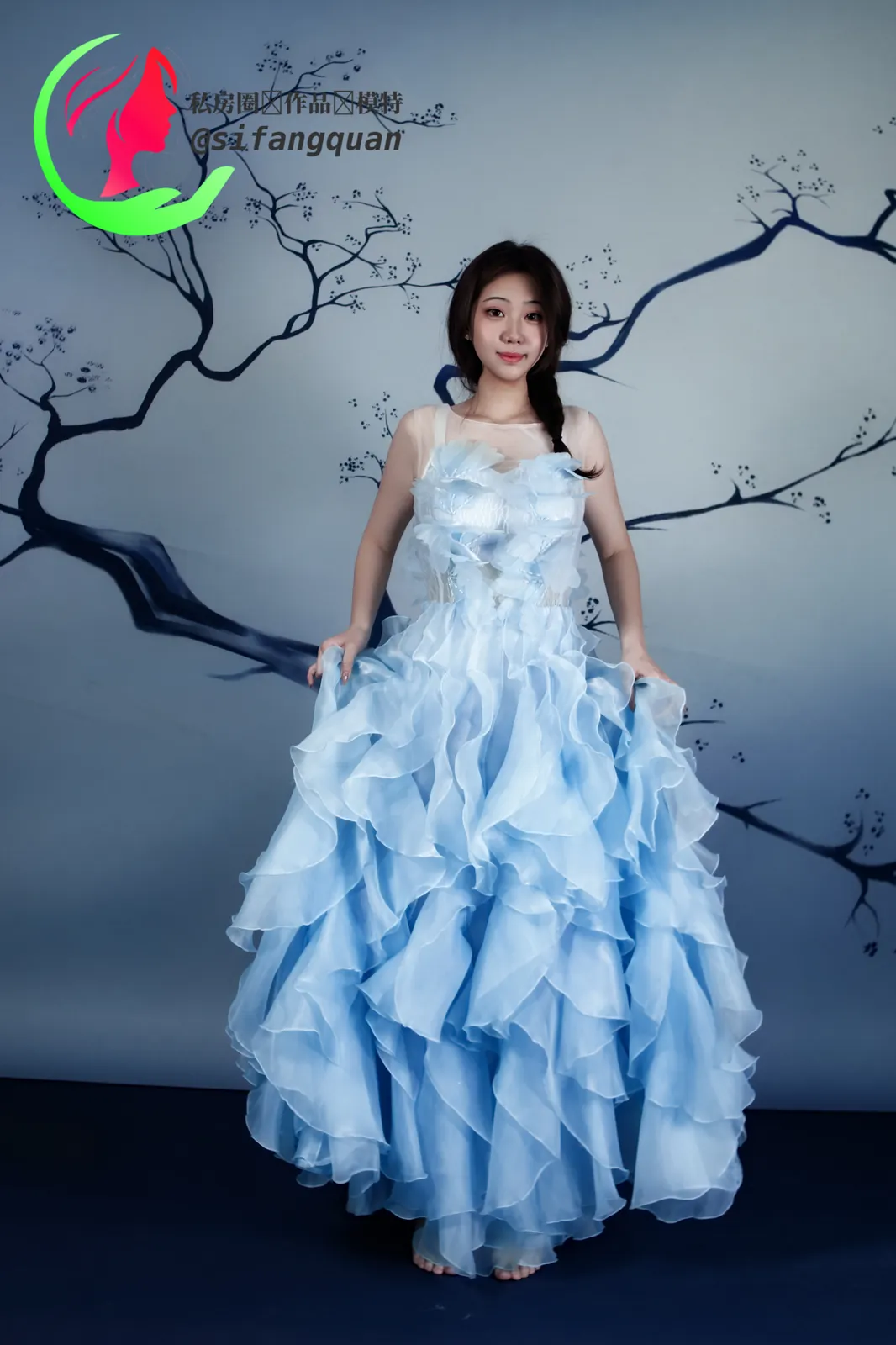 匿名 - 学妹与青花瓷 [132P-2.01GB]