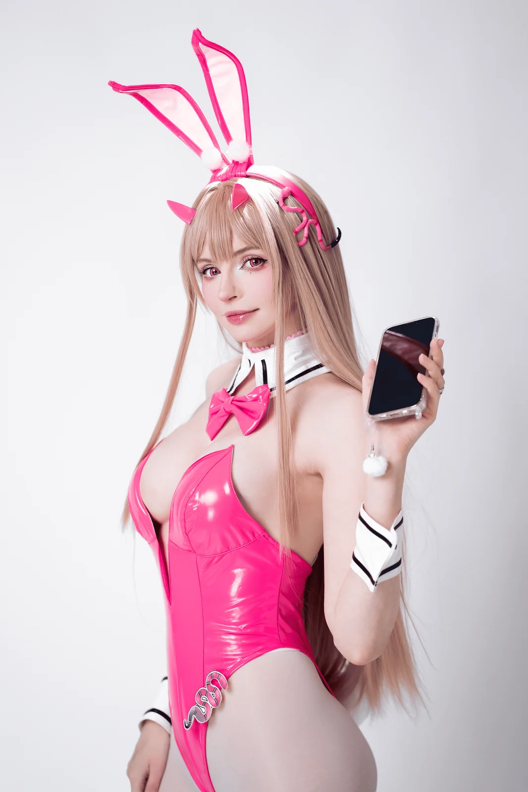 PeachMilky - Viper Bunny Suit (NIKKE) [31P-173MB]