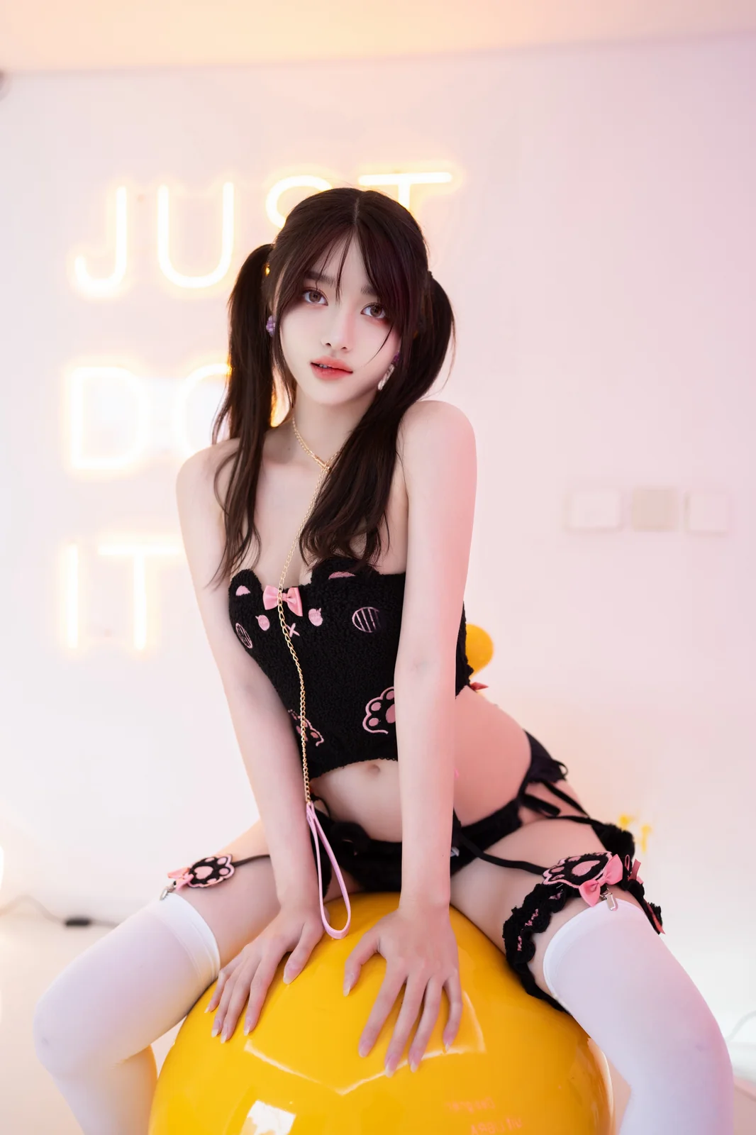 白露lulu – 反差狗链 [80P-456MB]