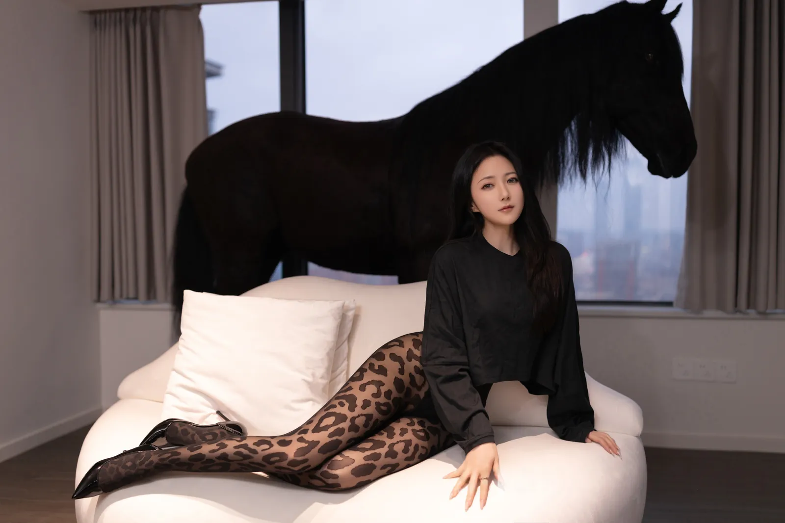 鱼子酱 – 性感的丝 [122P-1.03GB]
