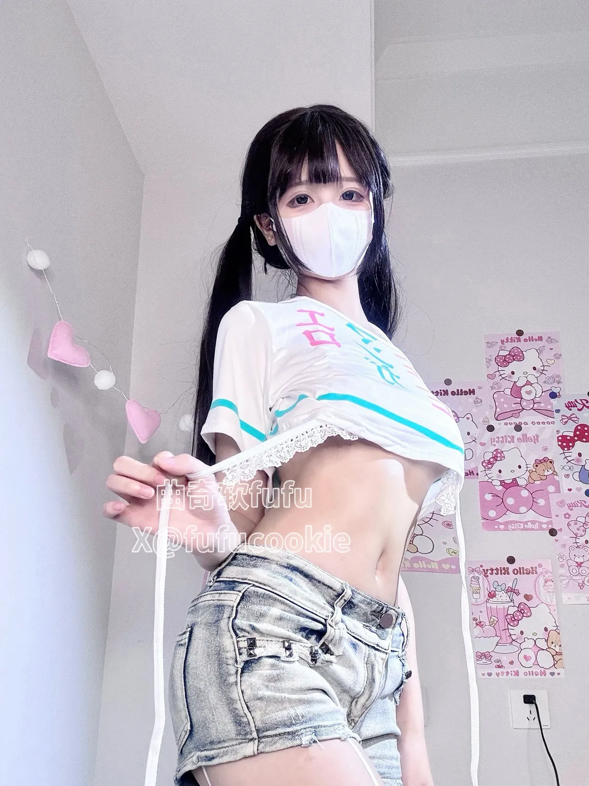 曲奇软fufu – 短T牛仔裤 [53P-105MB]