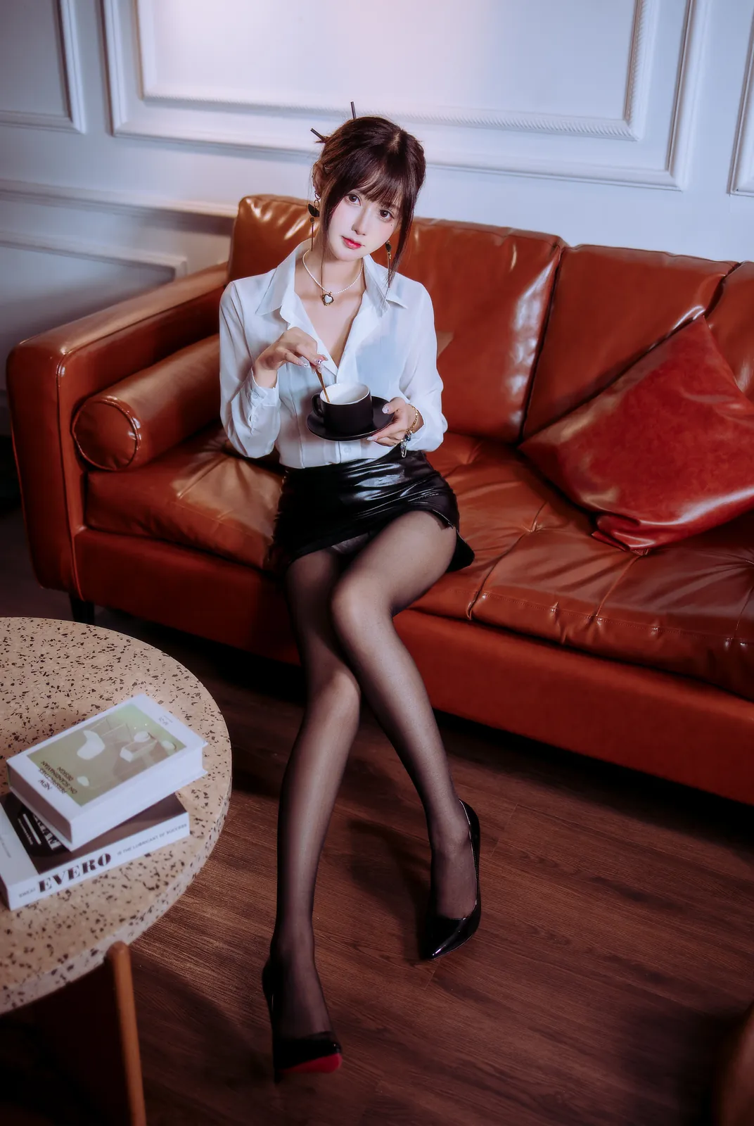 羽生三未 – 半透ol [27P-412MB]