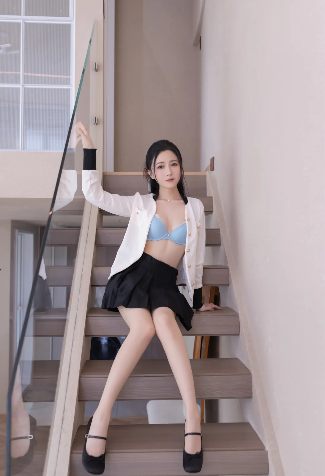 鱼子酱 – 姐姐 [121P-593MB]