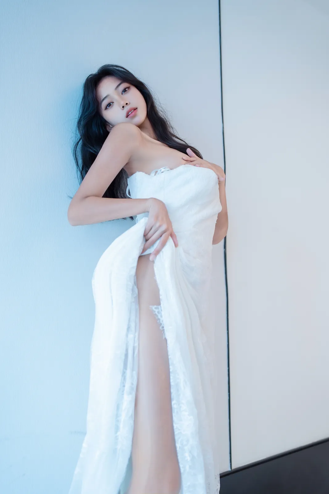 时安安 - 白色蕾丝长裙无内肉丝 [93P-1.77GB]