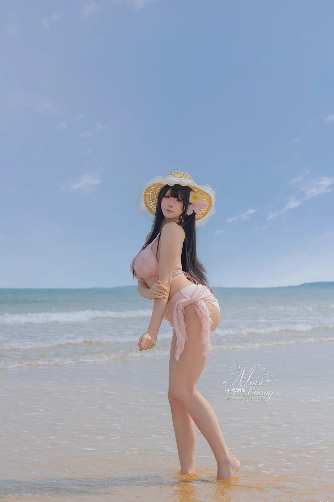 咬一口兔娘 - 7月作品 粉红假日 [97P3V-2.43GB]