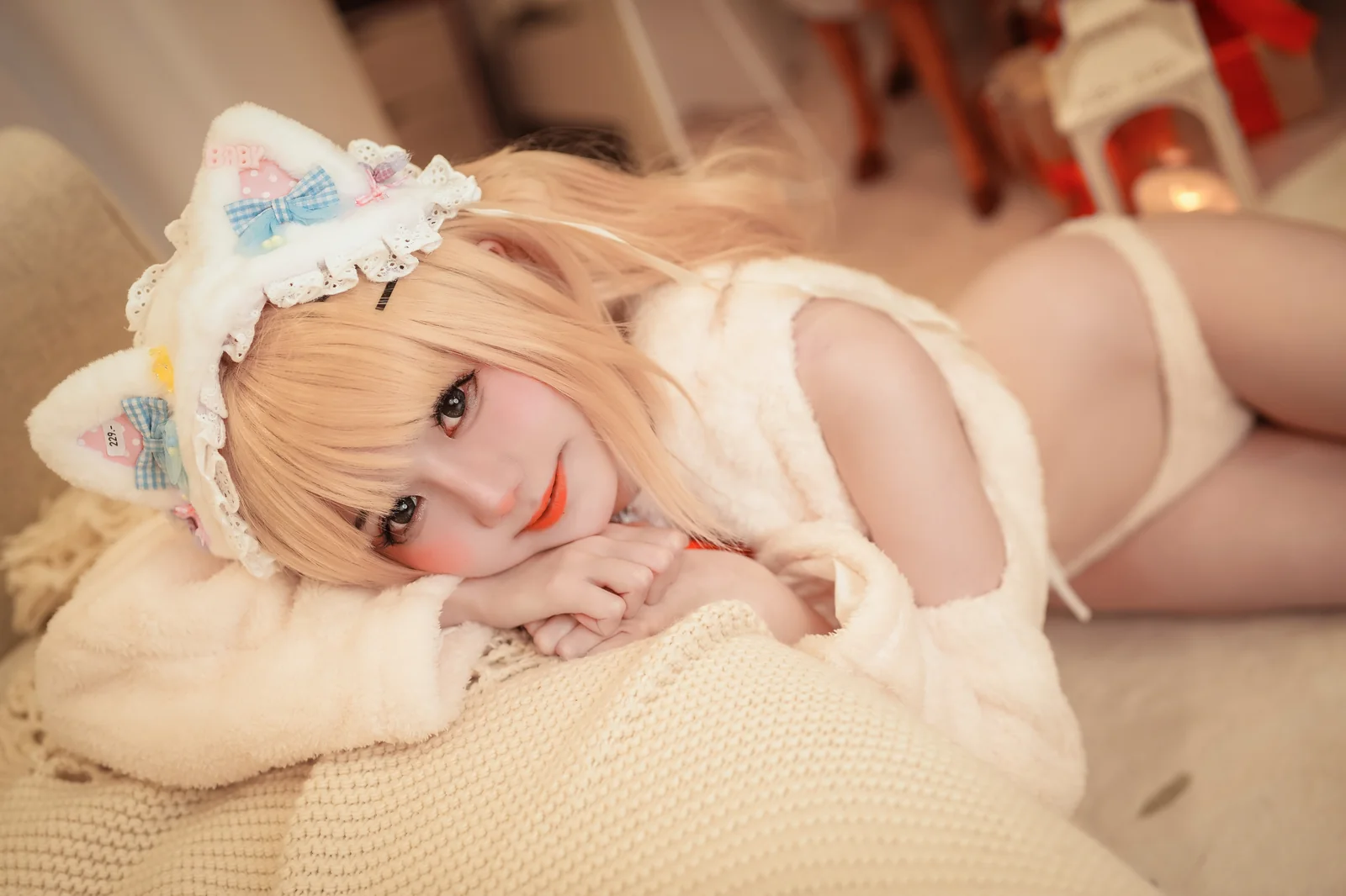 Sally Dorasnow - Marin Christmas Bunny [49P-441MB]