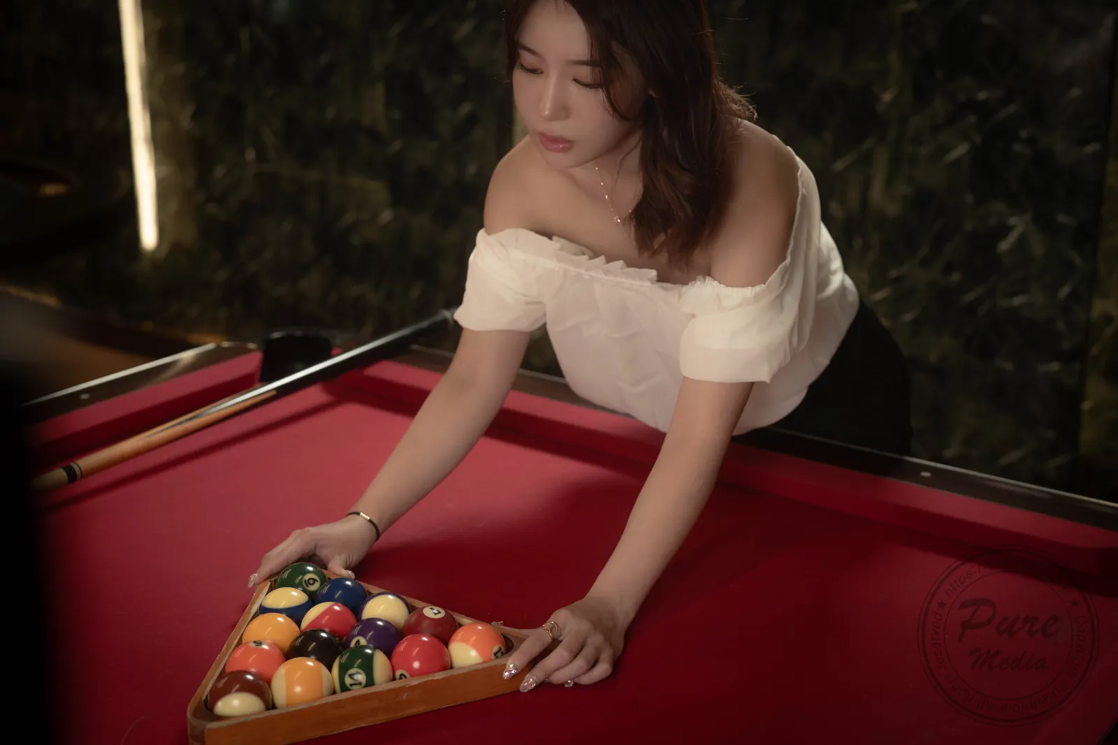 Pure Media - Vol.305 Yeha - Hard balls & Red hole (P) [142P-698MB]