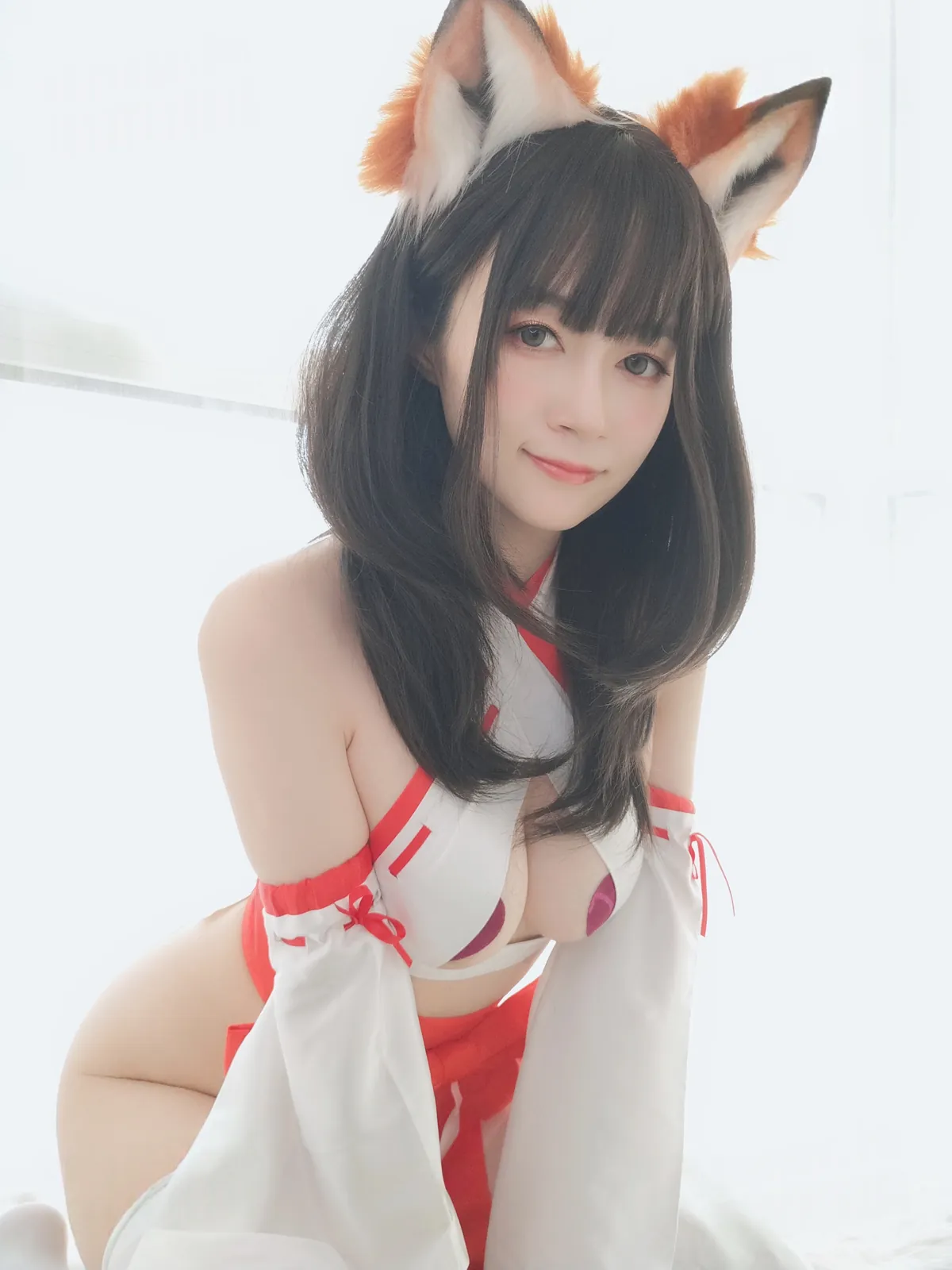 白银81 - 神社小狐狸 [93P7V-673MB]
