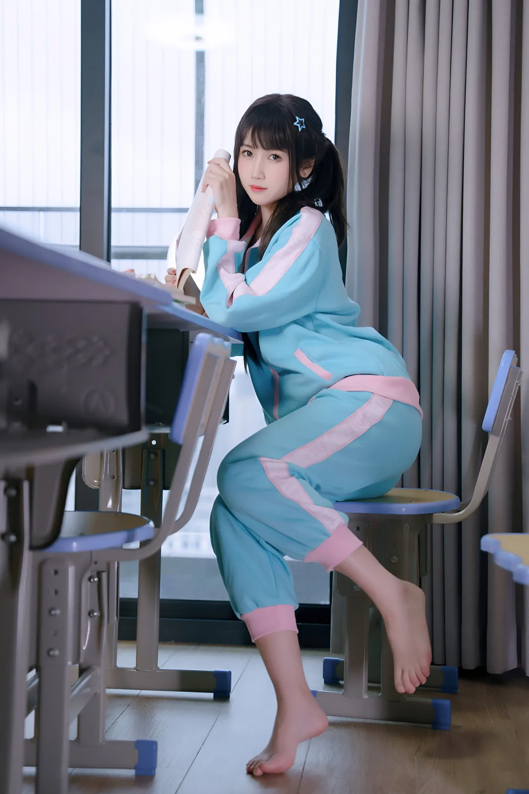 不呆猫 - 涂油教室实习生 [76P1V-1.43GB]