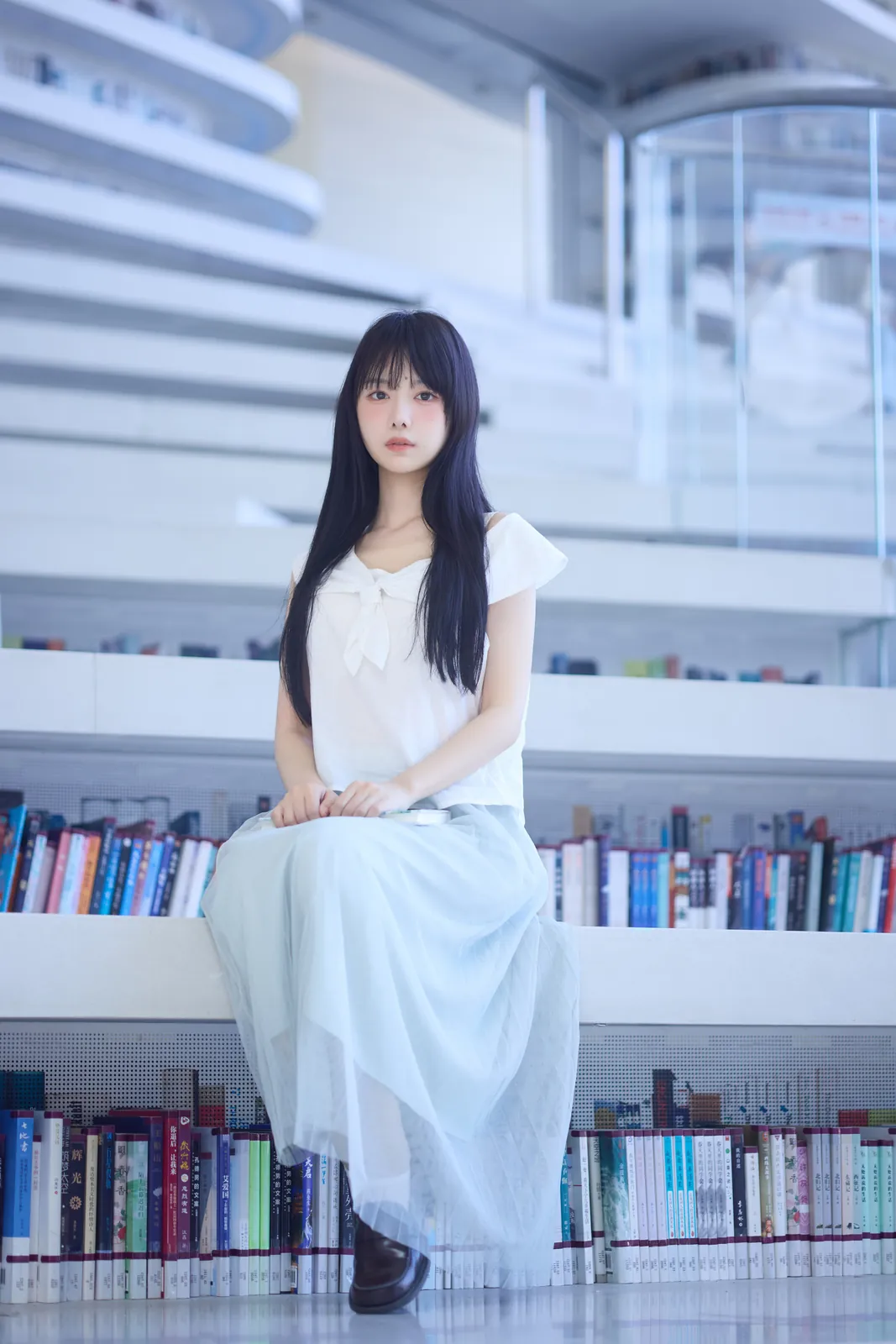Shika小鹿鹿 - 图书馆 [16P-186MB]