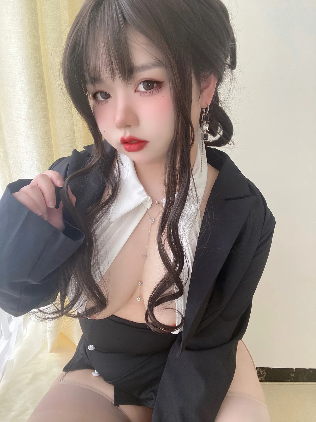 鸽鸽咕咕w - sexy大姐姐 [30P1V-713MB]