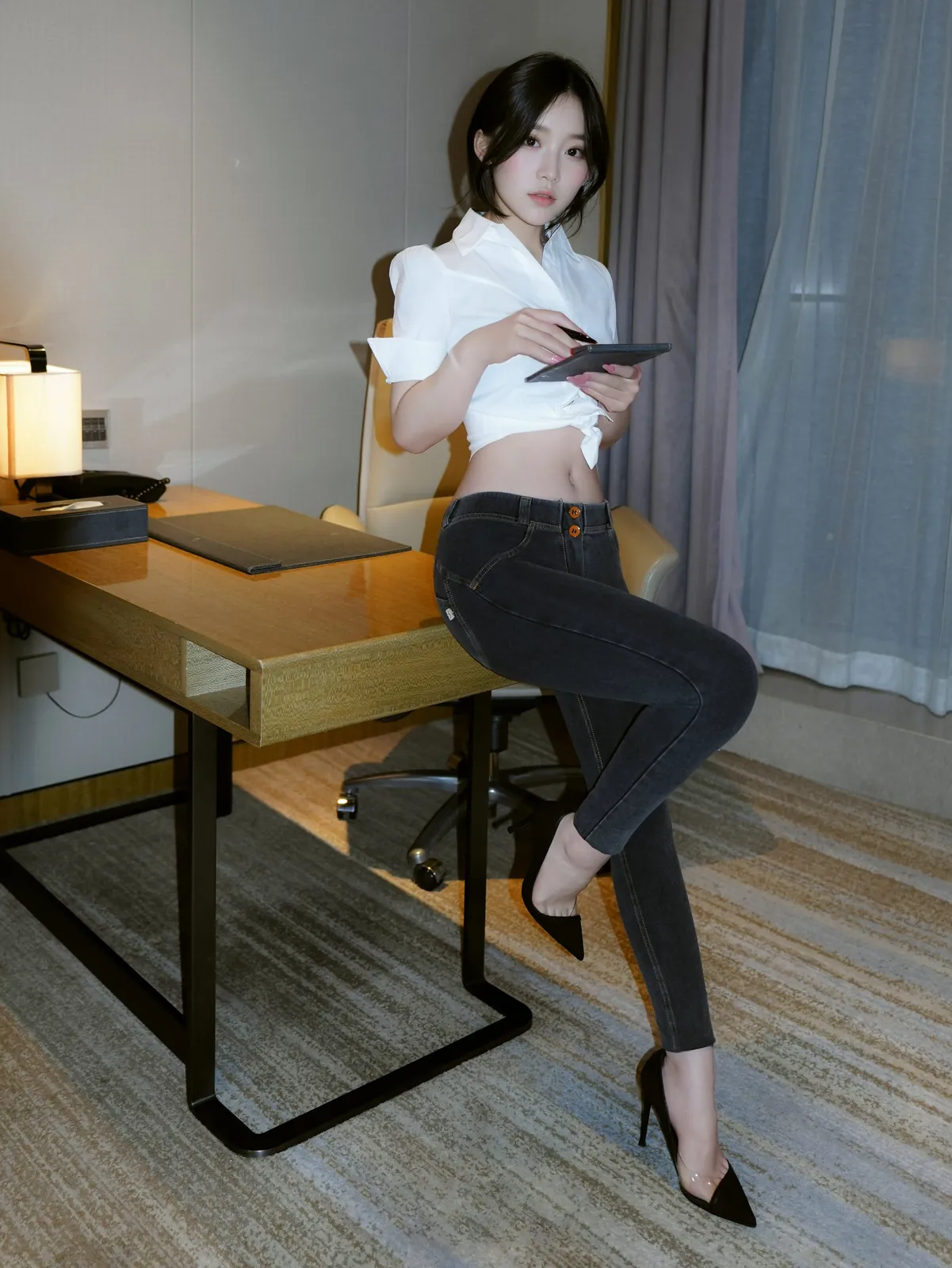 汁汁 - 实习期女秘书 [87P-437MB]