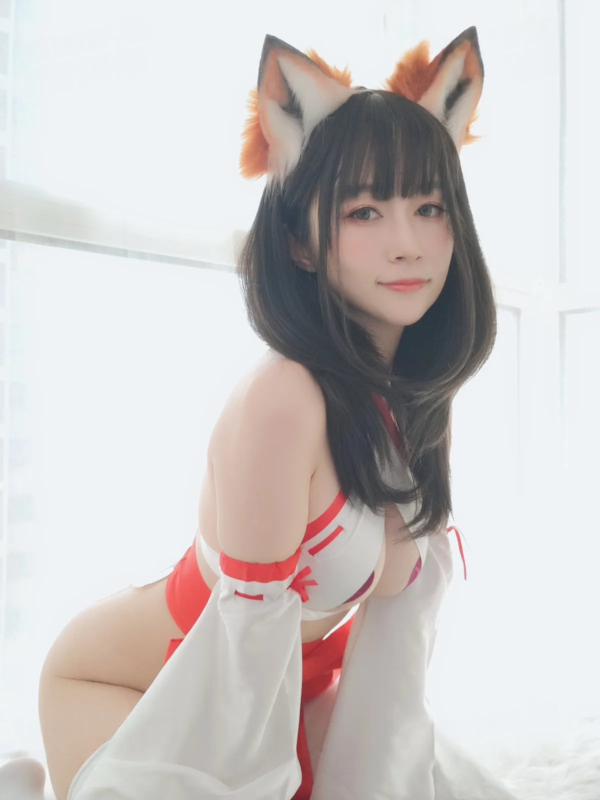 白银81 - 神社小狐狸 [93P7V-673MB]