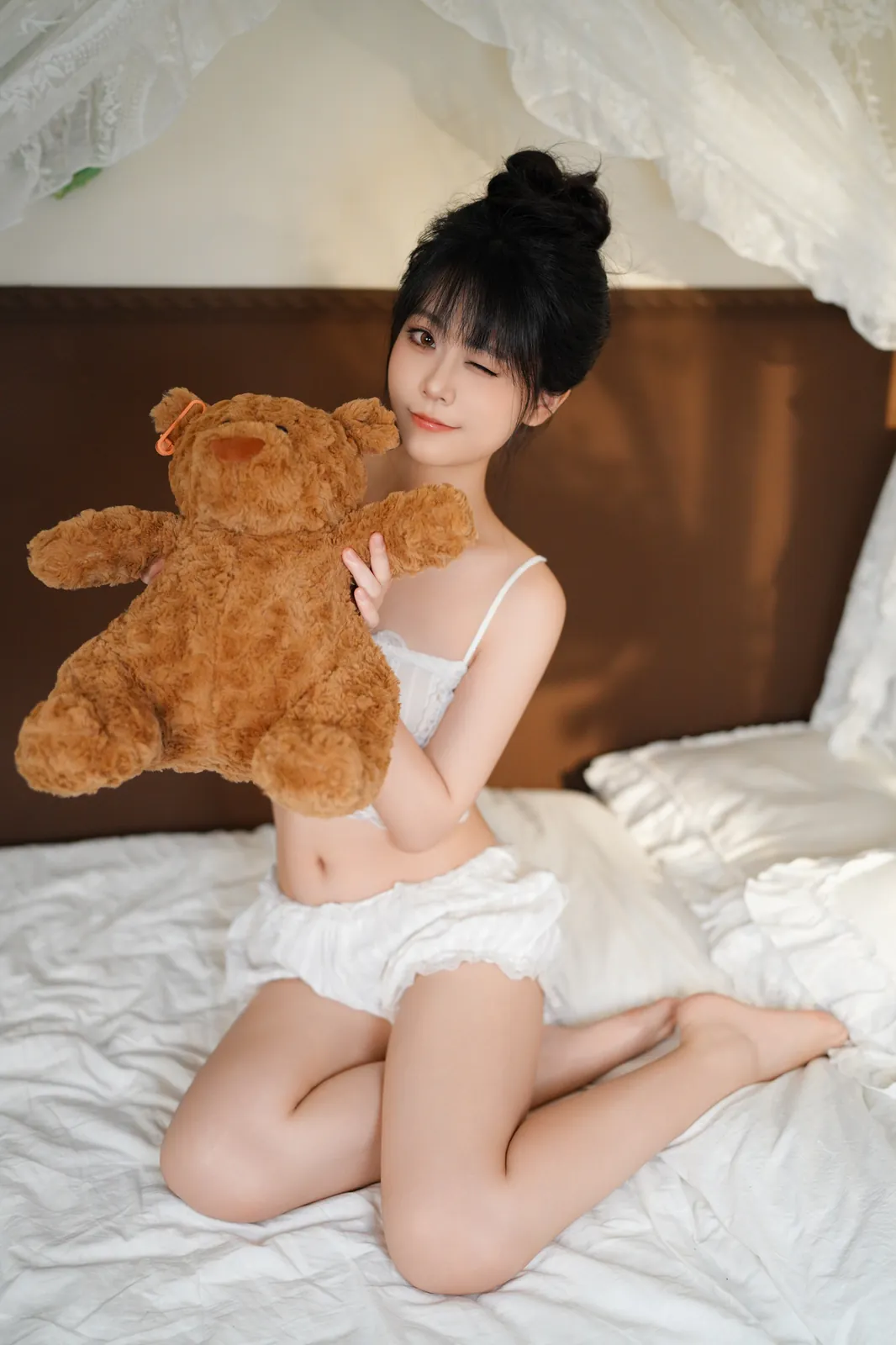 洛城雪Yuki - 白色吊带 [26P-327MB]