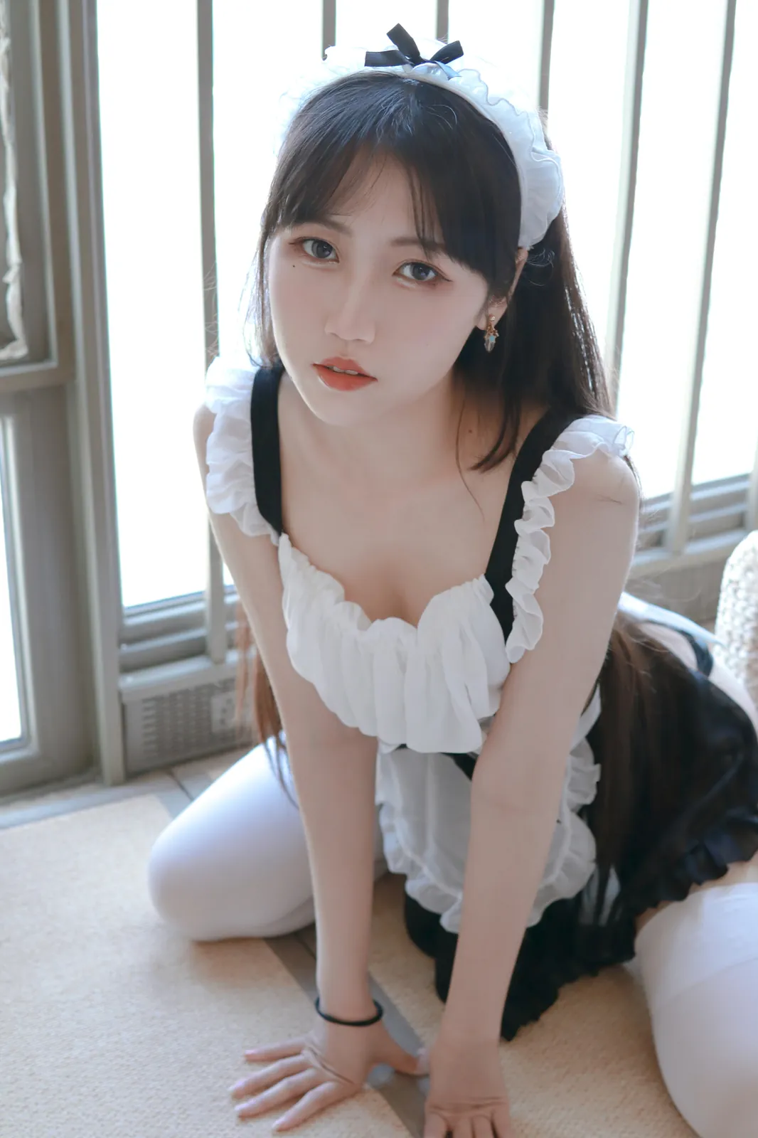 不呆猫 - 小女仆 [26P-303MB]