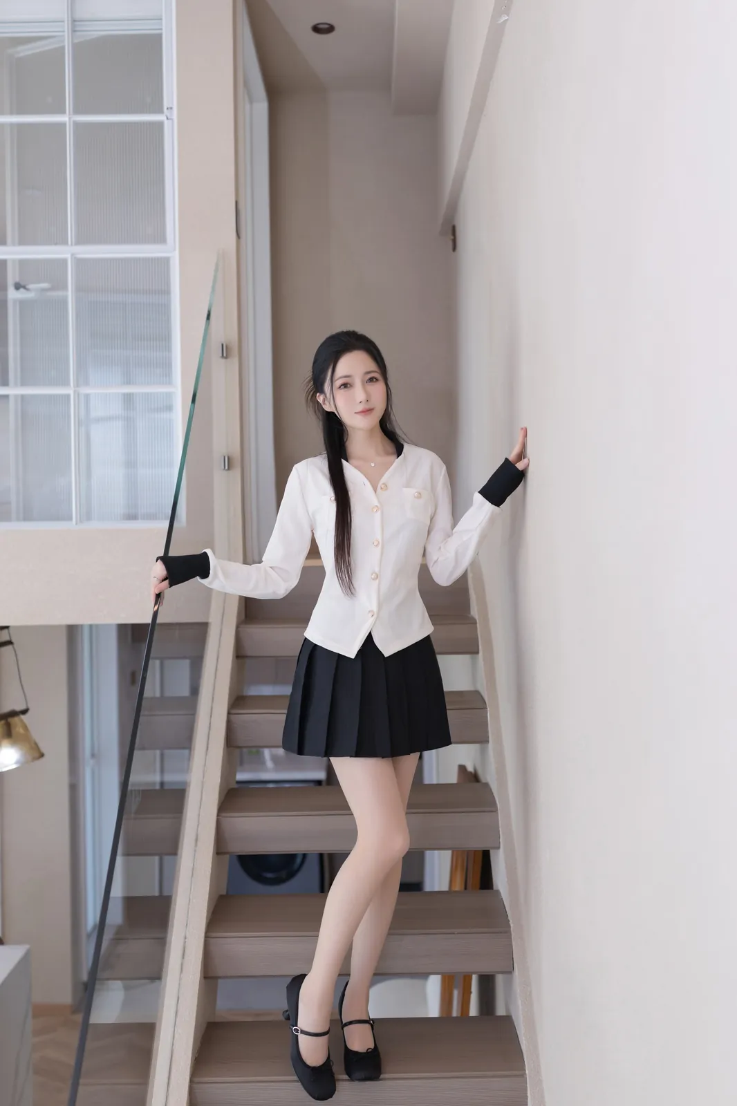 鱼子酱 - 姐姐 [121P-593MB]