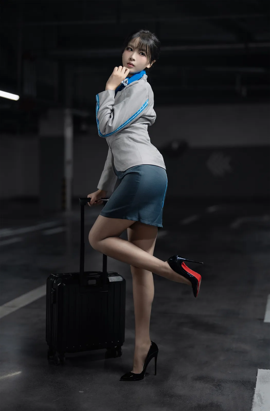 轩萧学姐 - 空姐车库 [28P1V-475MB]