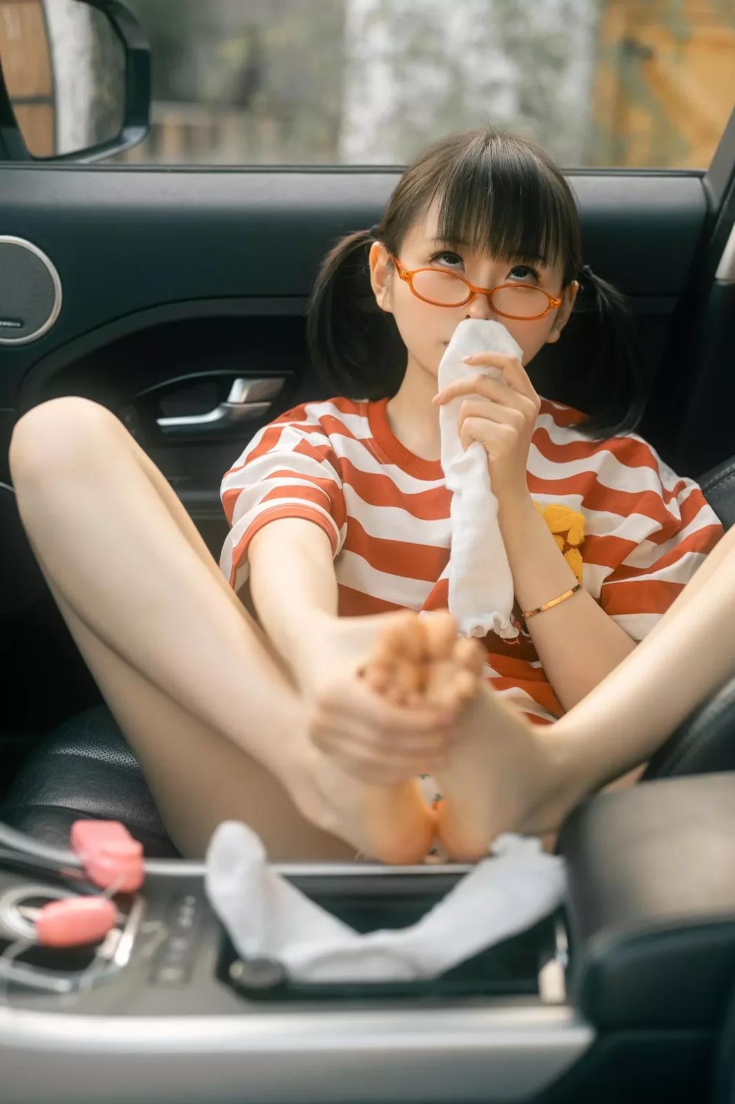 幼水铃衣 - 周末郊游 [63P-166MB]