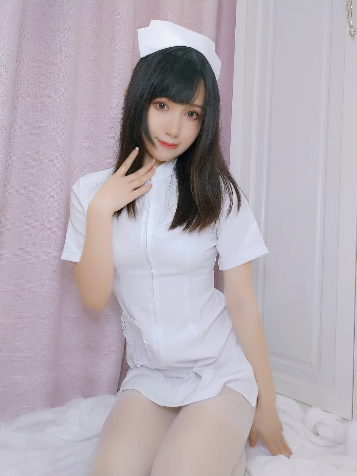 木之本果 - 真爱粉4月 看护妇 [12P-159MB]