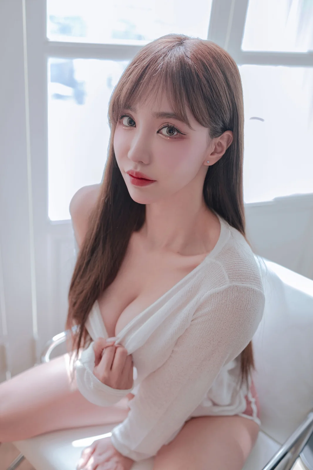 WinterD - Photobook Vol.01 [81P-654MB]