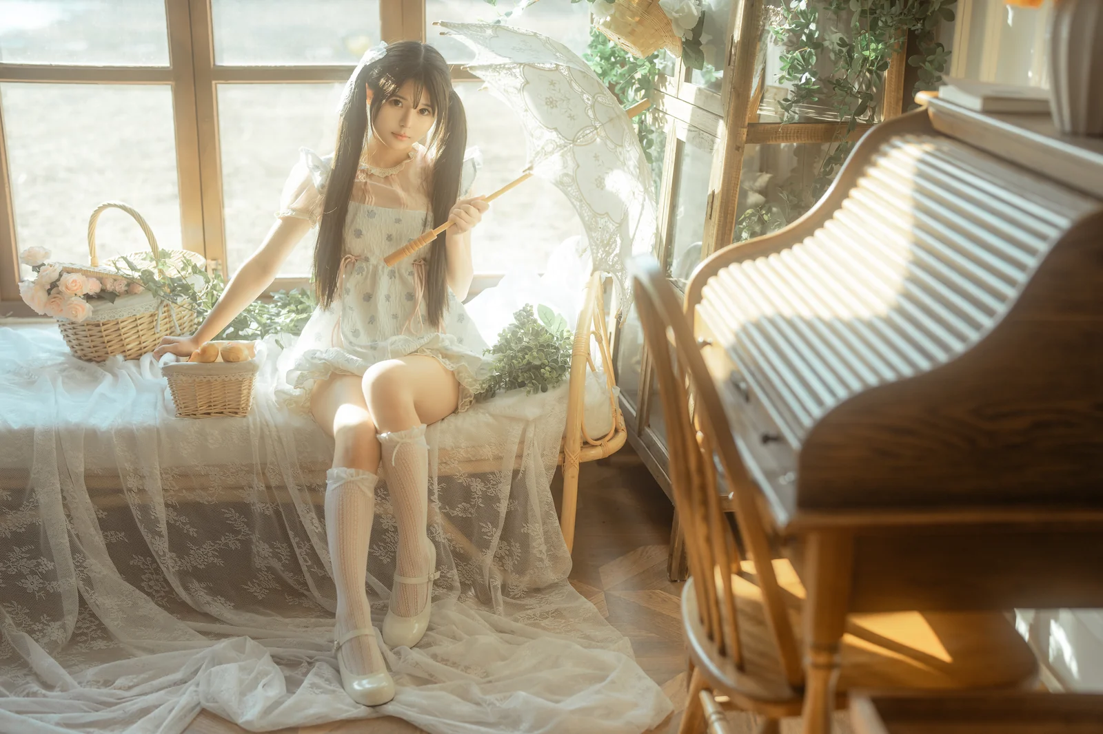 rua阮阮 - 花房 小裙子 [55P-401MB]