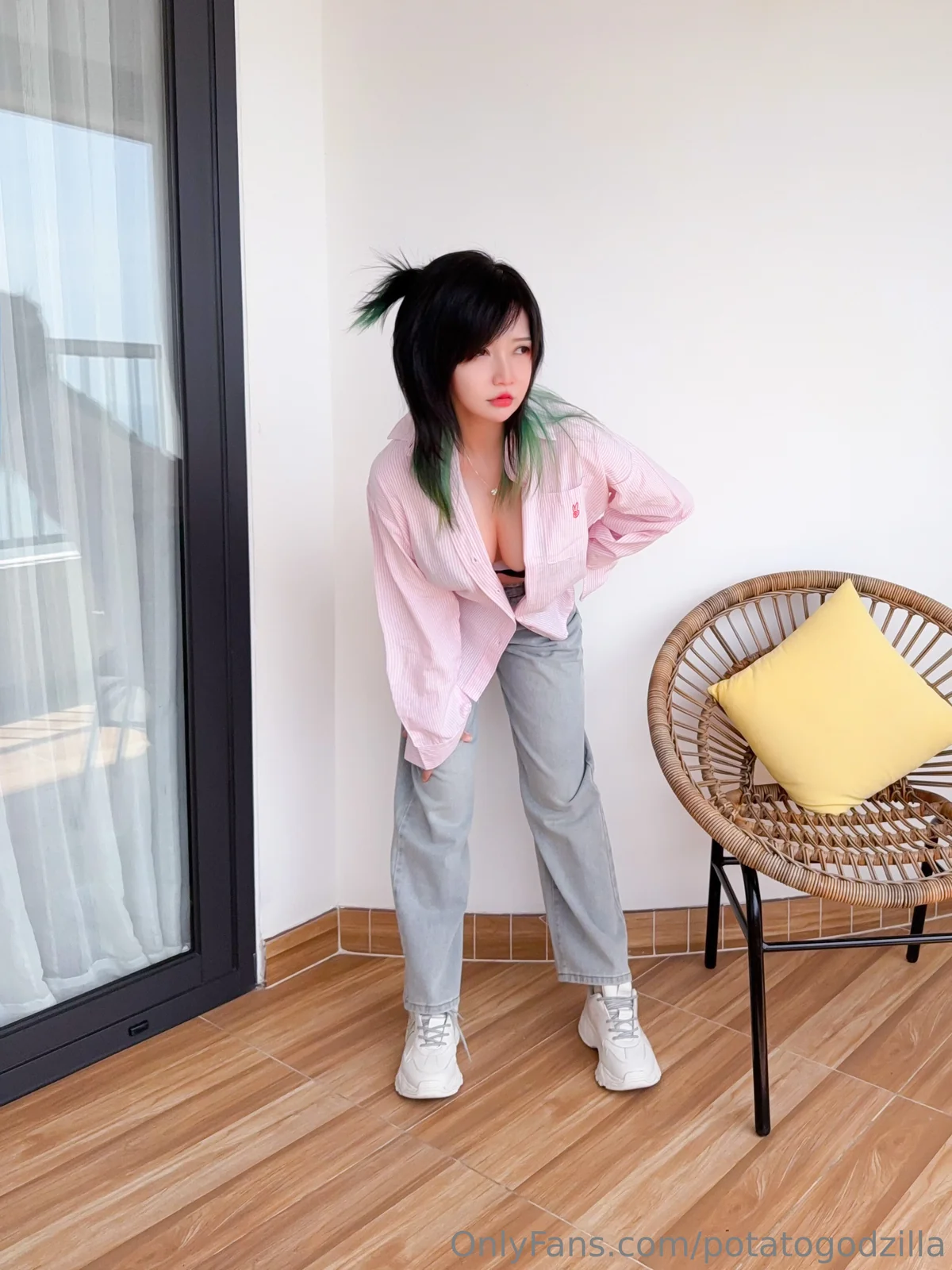 Potato Godzilla - Casual (Onlyfans Nude Nov 2024) [19P-35MB]
