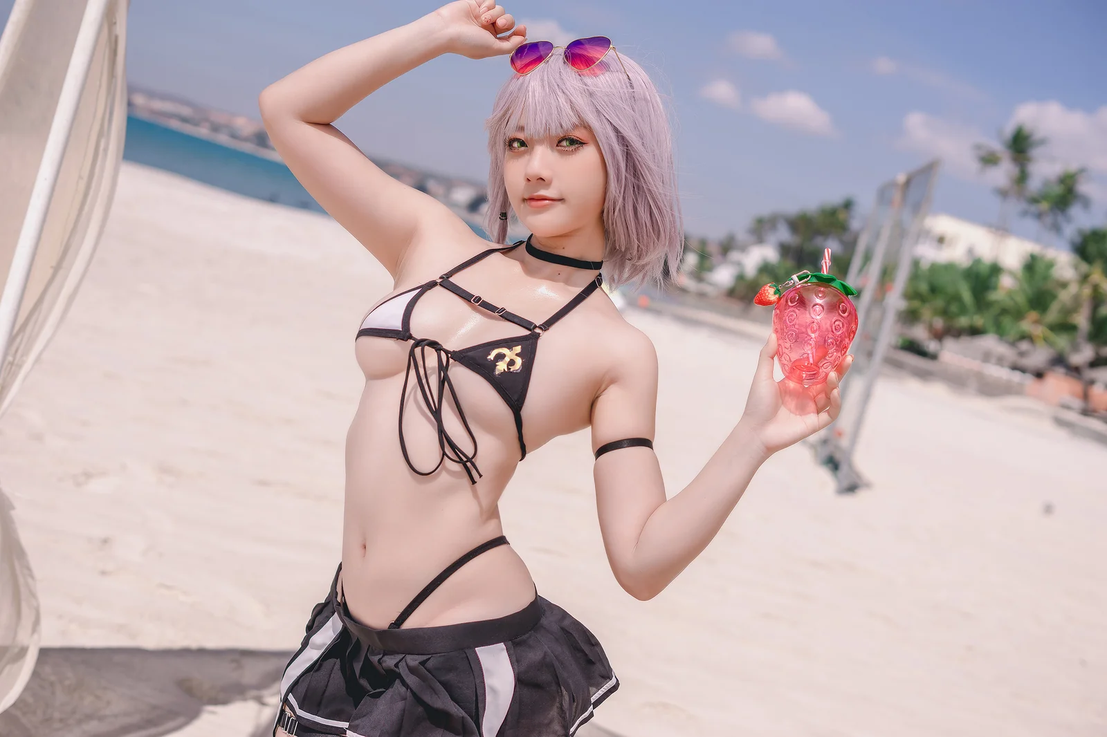 Messie Huang - Shirogane Noel Swimsuit [20P-80MB]