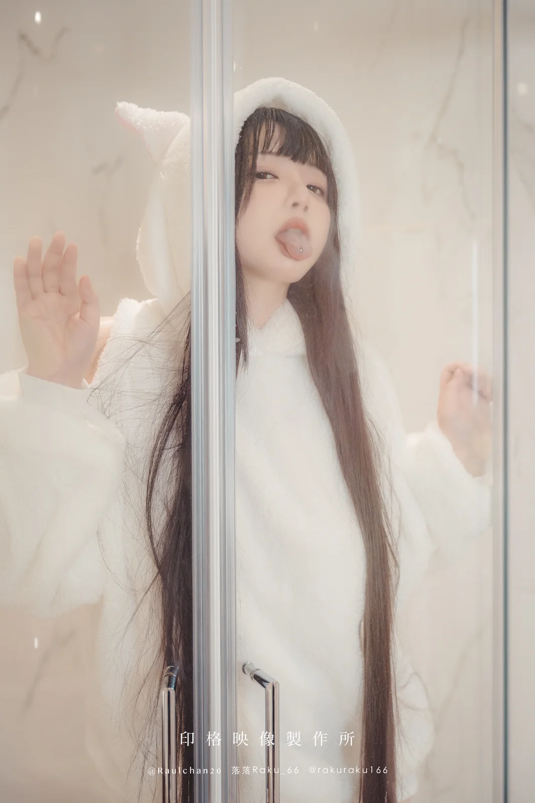 落落 - 白衣小猫Kitten [44P-330MB]