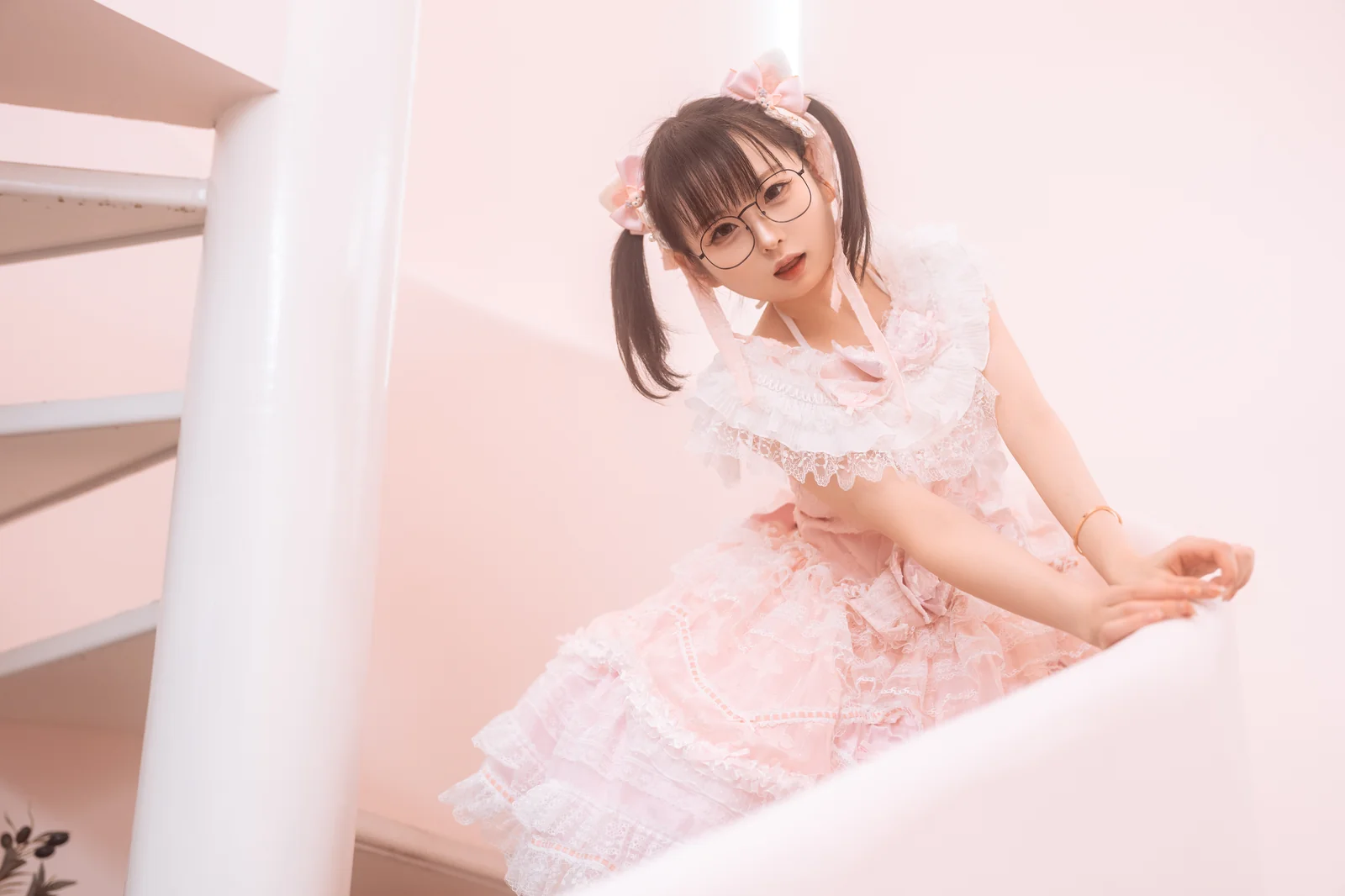 幼水铃衣 - 小蛋糕加JK [30P1V-1.75GB]