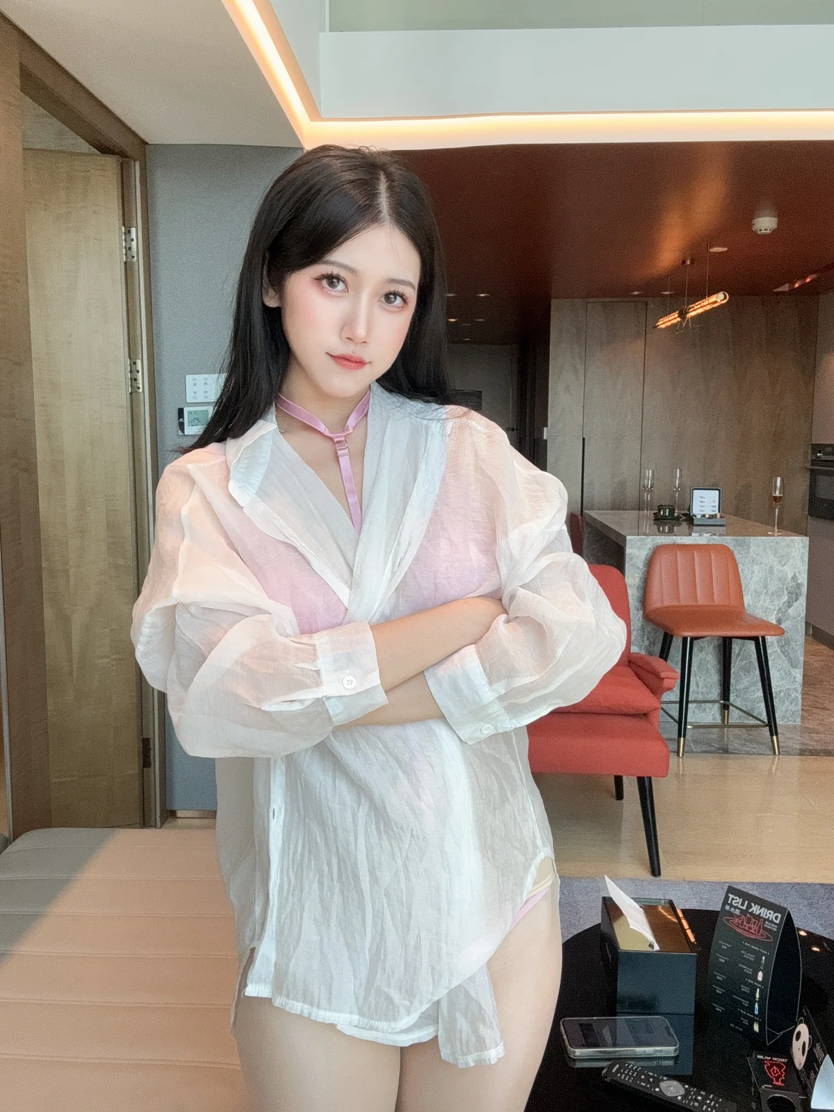 不呆猫 - 粉色衬衣女友 [66P1V-1.32GB]