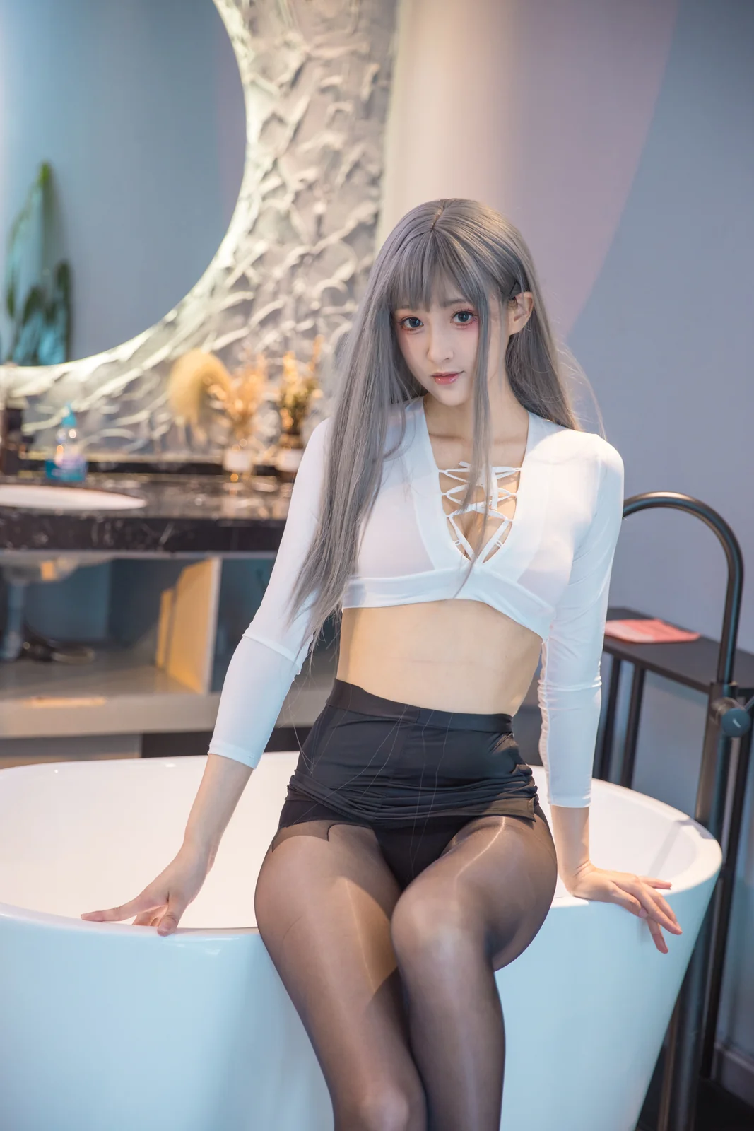 冬马路纱 - 浴缸湿身黑丝 [23P-486MB]