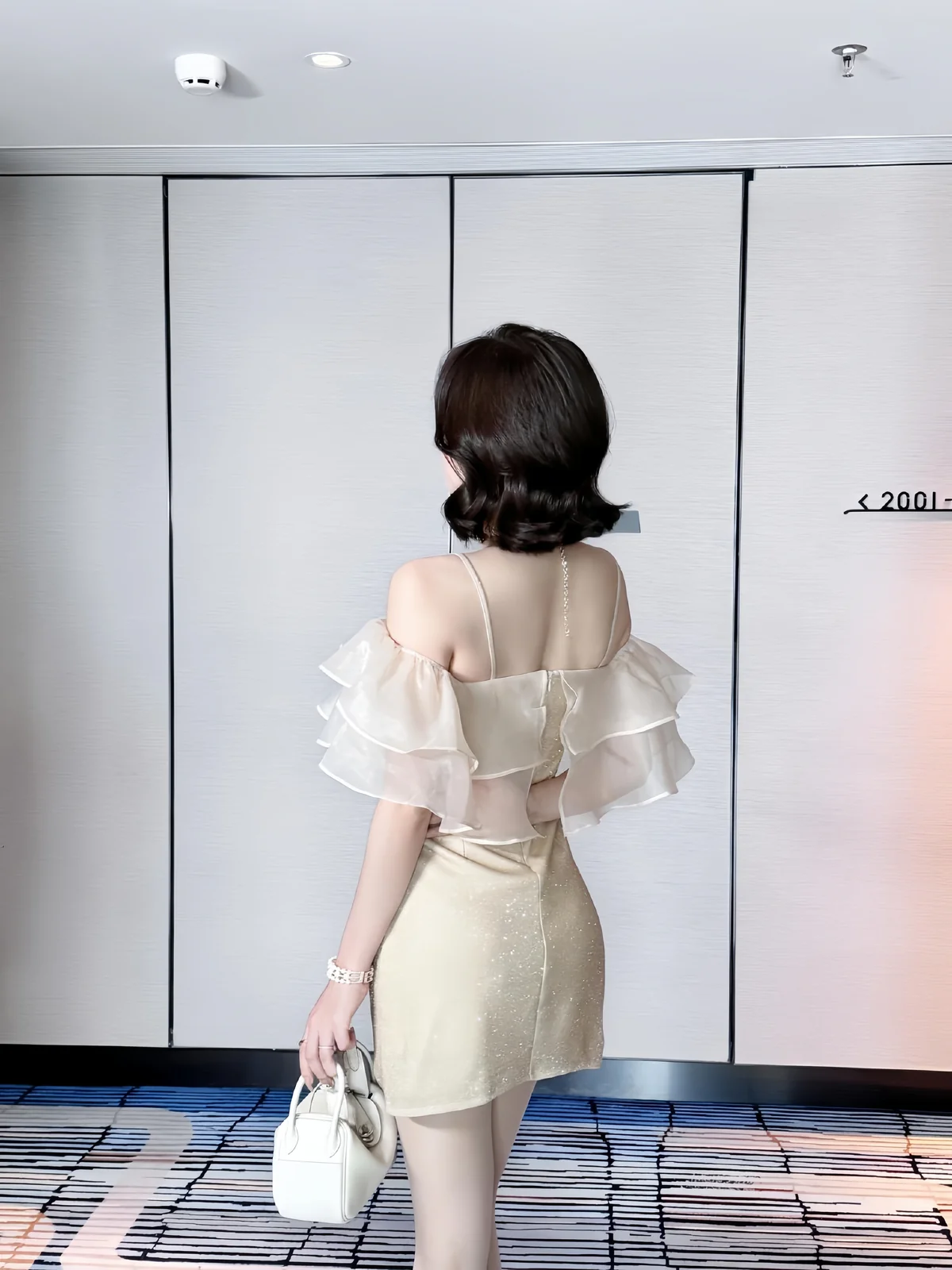 徐莉芝 - 玲珑身姿 [14P1V-175MB]