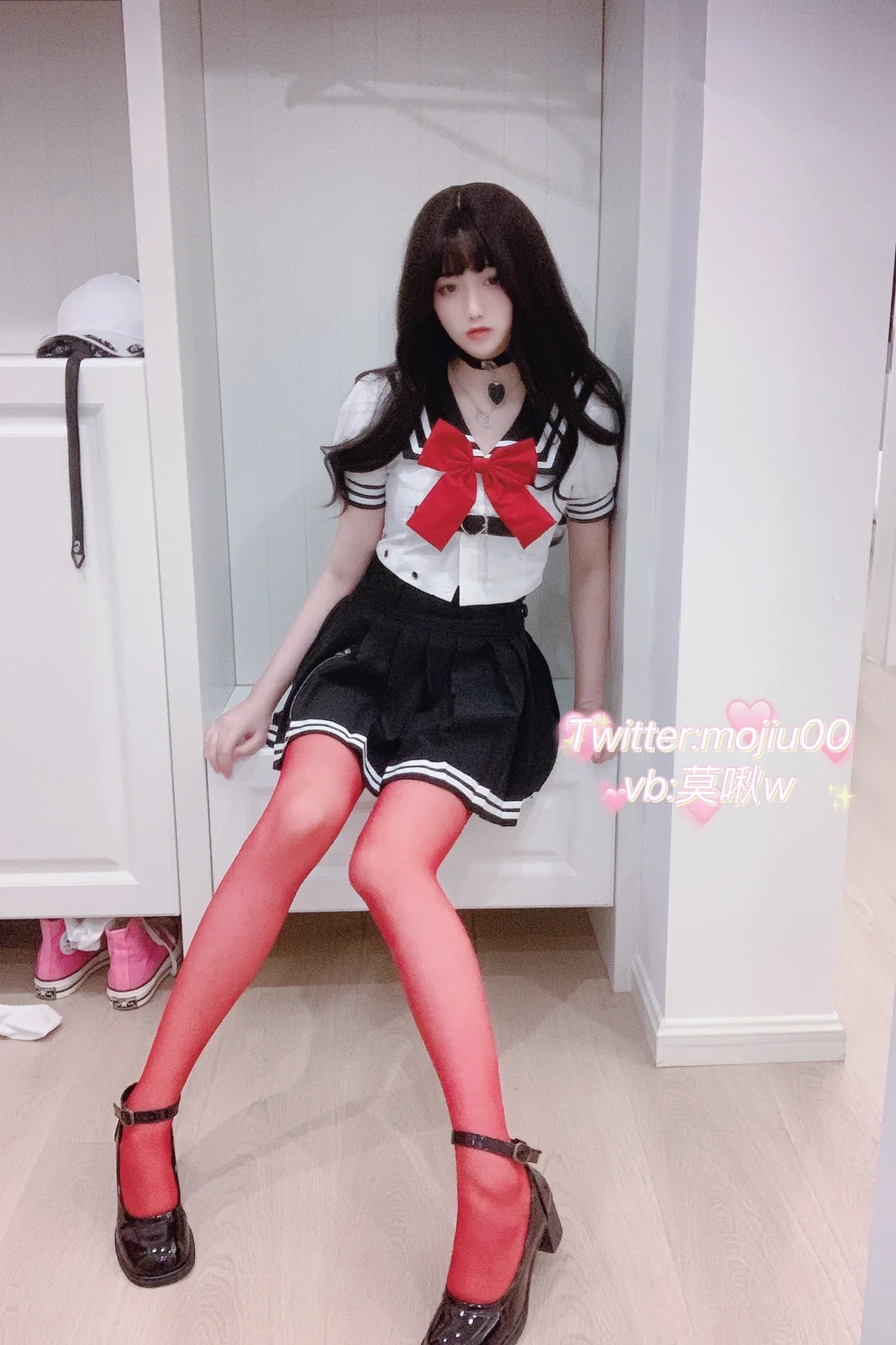 莫啾w - 露脸JK红丝袜 [33P-162MB]