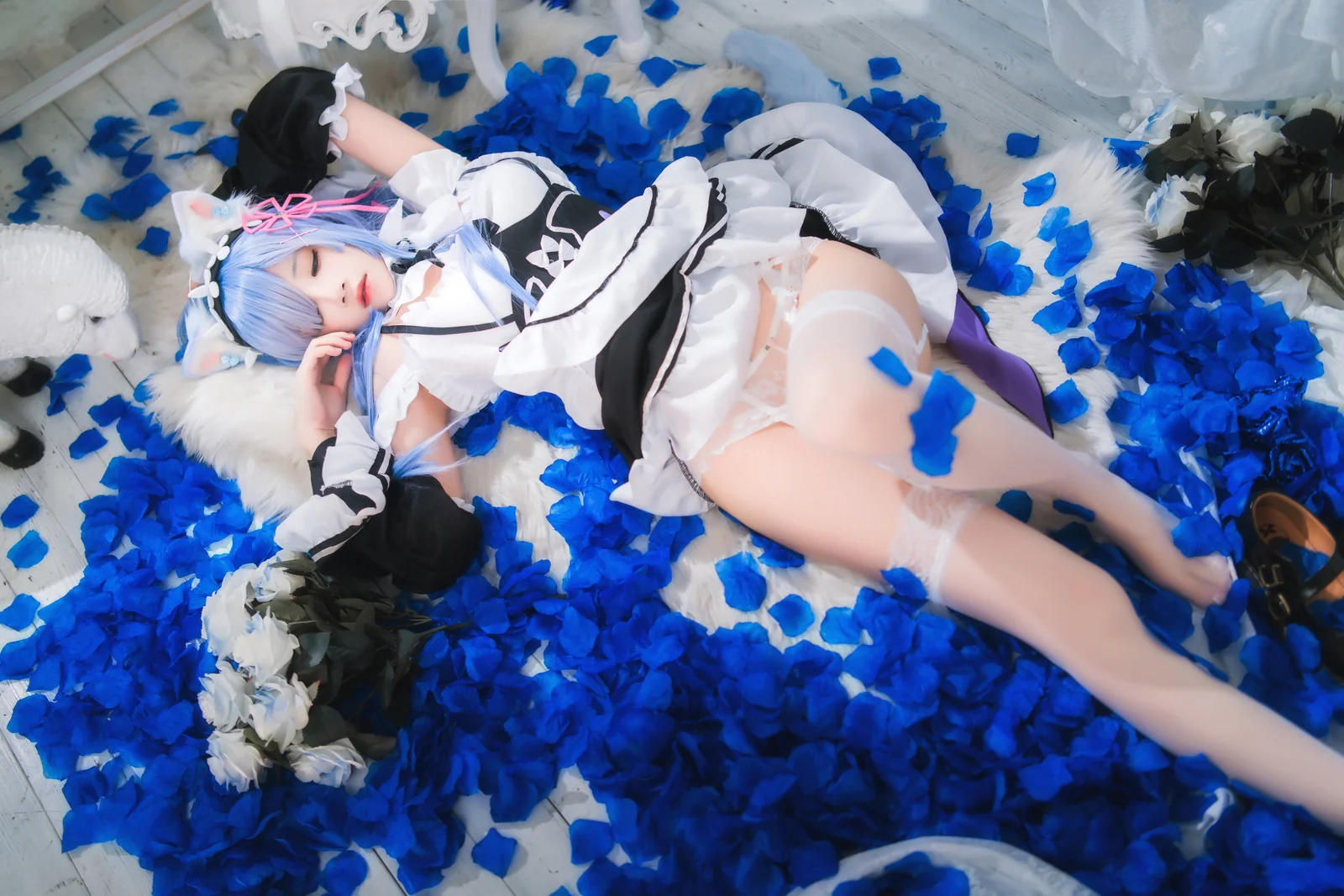 桜桃喵 - 长发蕾姆1 [45P-693MB]