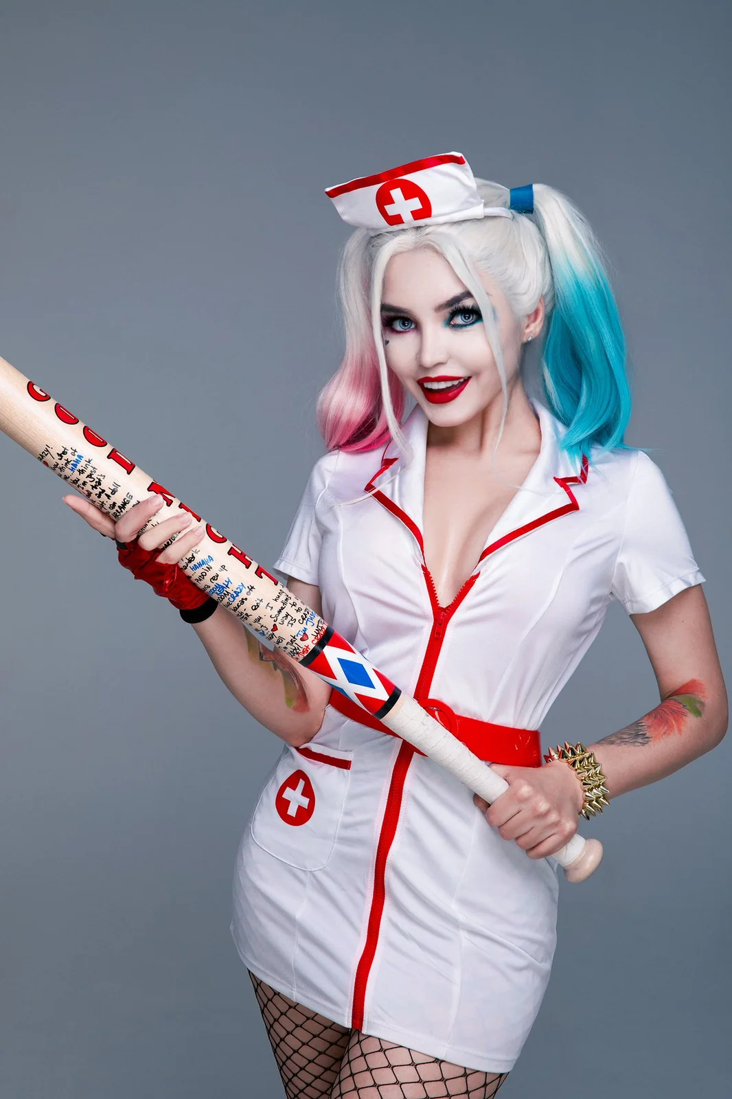 Kalinka Fox – Nurse Harley Quinn [32P-25MB]